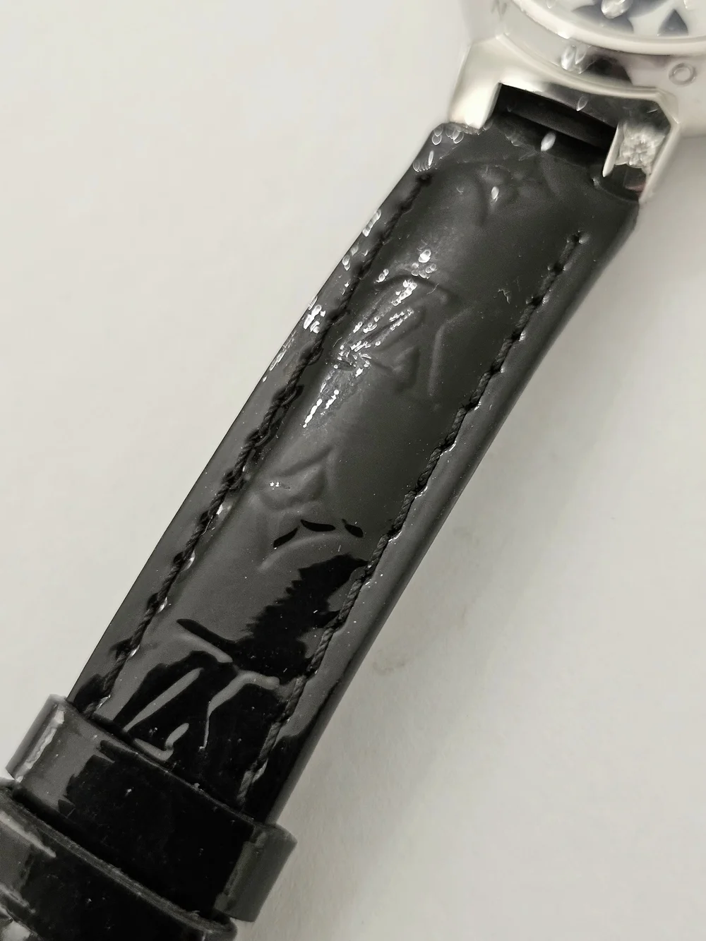 Louis Vuitton Tambour Lovely Diamonds Watch - Black & White